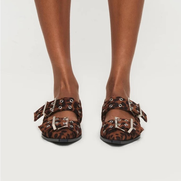 Leopard pointed toe flats - Picture 4 of 7